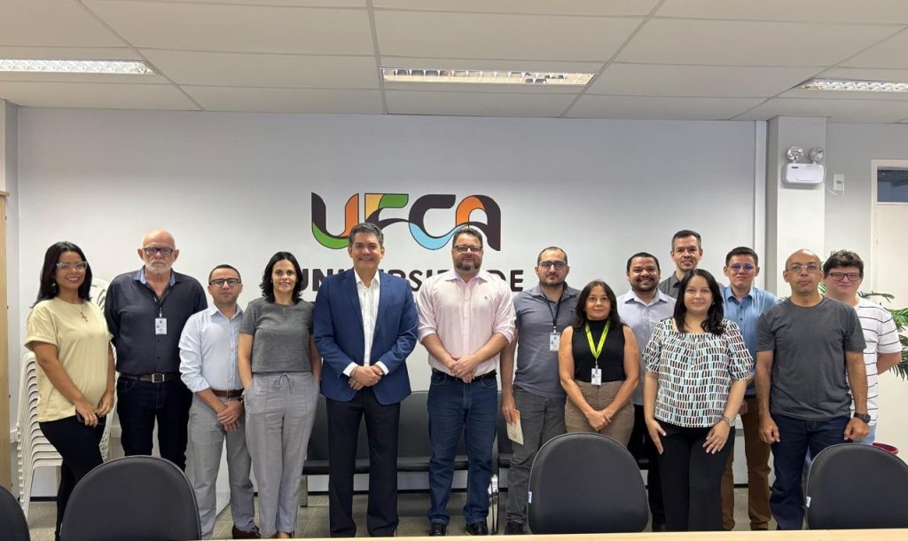 Fundação FASTEF e UFCA fortalecem parceria em encontro com reitoria