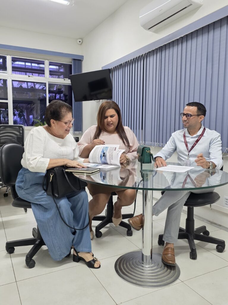 Conexões Institucionais: Fundação FASTEF recebe visita da Fade-UFPE