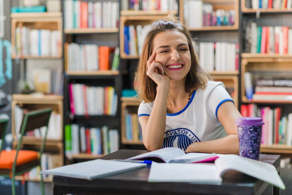 Além das Bolsas: Como Estimular e Engajar Universitários na Pesquisa Científica